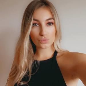 Meet your Posher, Dana